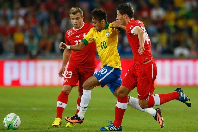Neymar Shaqiri joueurs football suisse brésil