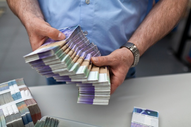 francs suisses CHF liasses billets